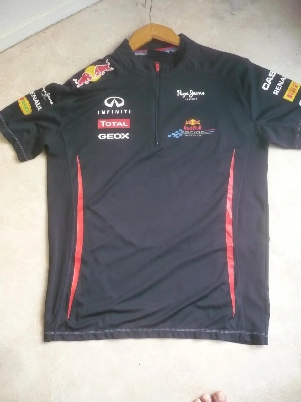 Tee Shirt - ‘‘RED BULL  RACING , Formula One Team  -  Taille L